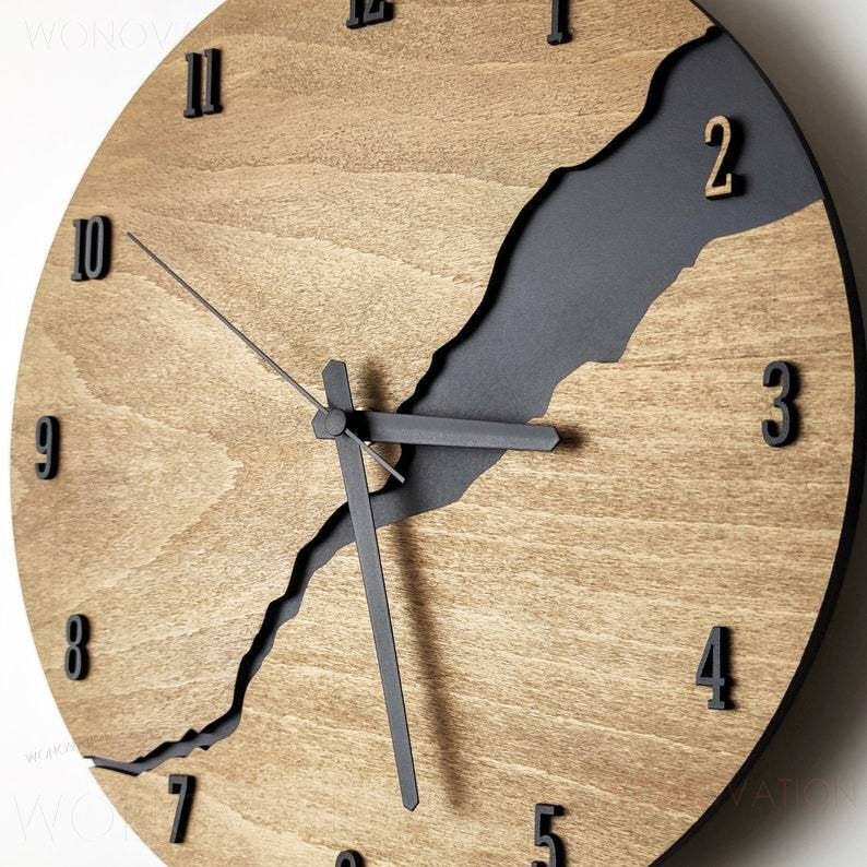 Nuvoro – Horloge murale en bois au design élégant