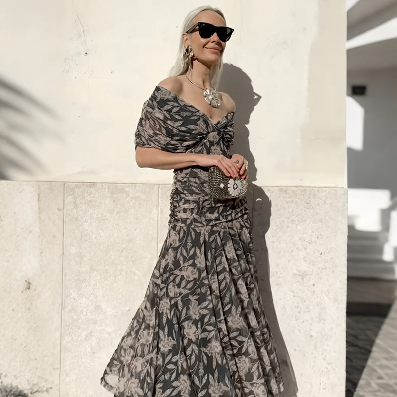 Abito stampato da donna con scollo a V e spalle scoperte