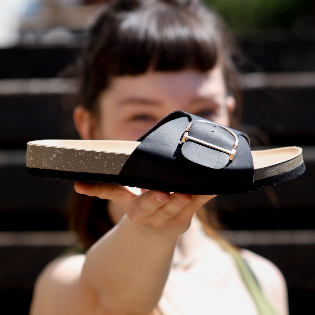 OrthoMia – Sandales en liège avec boucles pour femme