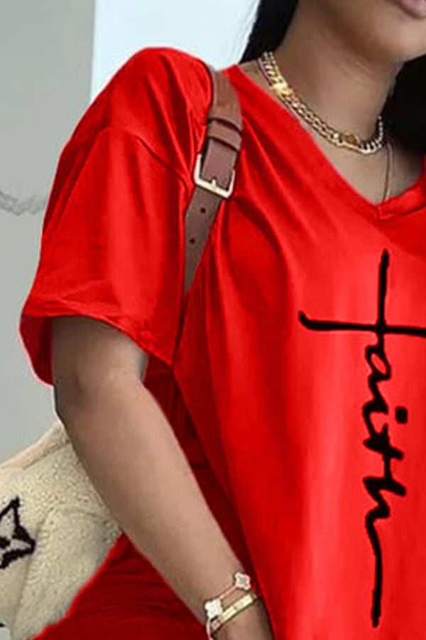 【Acquista 2 Spedizione gratuita】Stampa a lettere con scollo a V diviso sul lato e set di pantaloncini in due pezzi