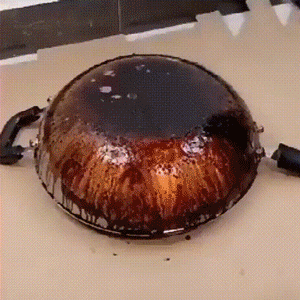 Détergent moussant pour taches d'huile lourde