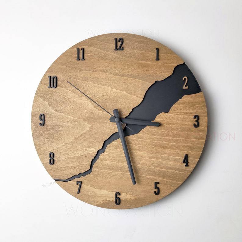 Nuvoro – Horloge murale en bois au design élégant